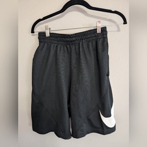 Men's Black Nike Drawstring Shorts - Picture 1 of 3